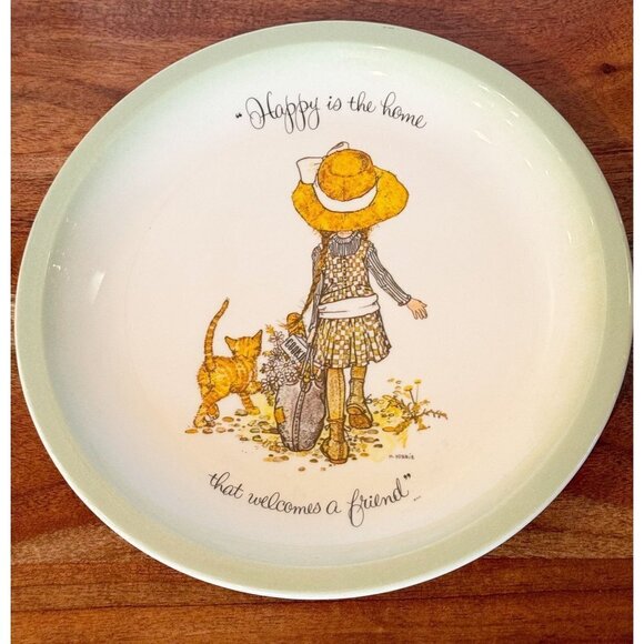 Vintage Holly Hobbie Plate Happy Is The Home That Welcomes A Friend Circa 1978 - Picture 1 of 4